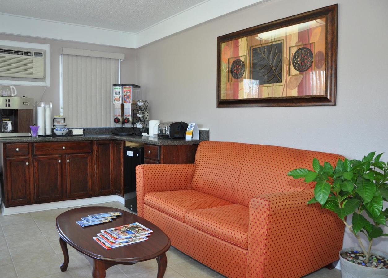 Merrimac Inn & Suites Williamsburg Bagian luar foto