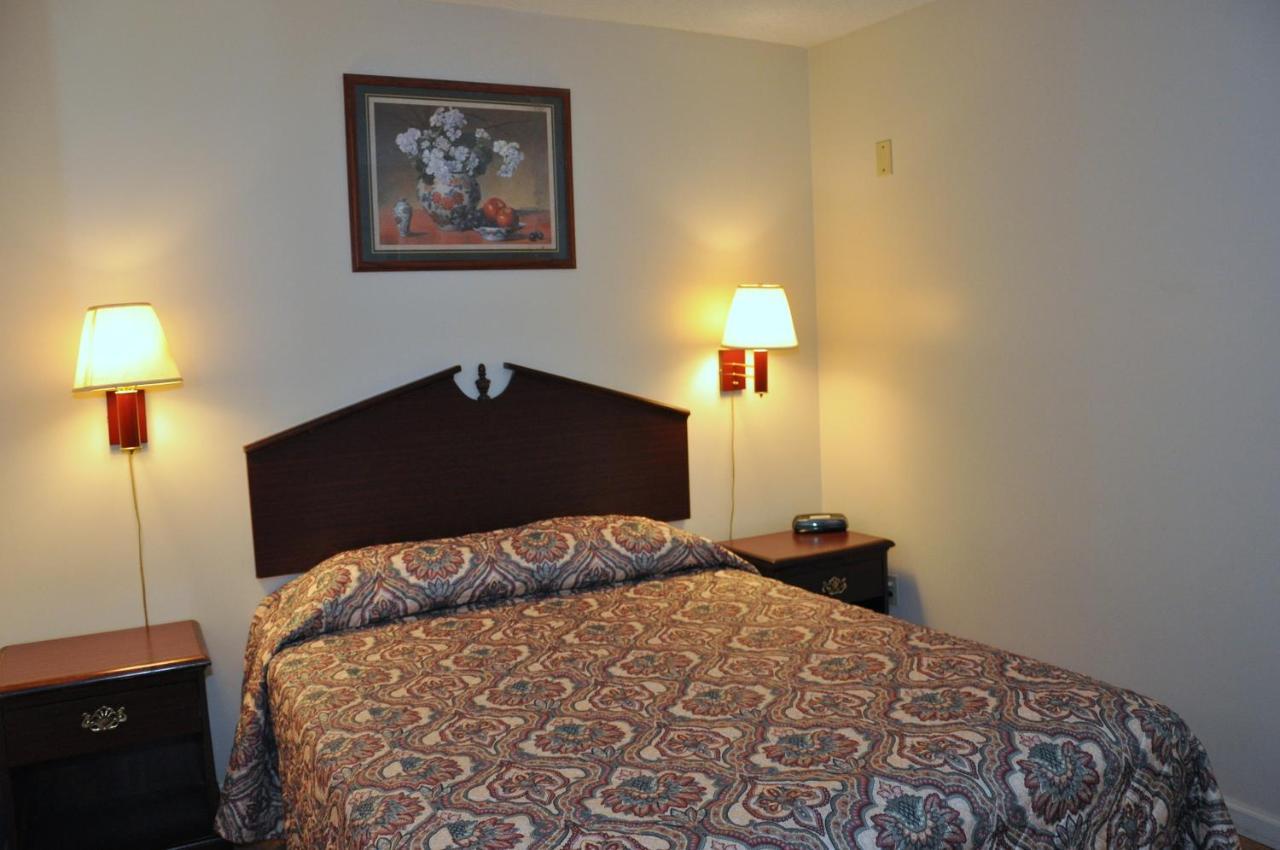 Merrimac Inn & Suites Williamsburg Bagian luar foto