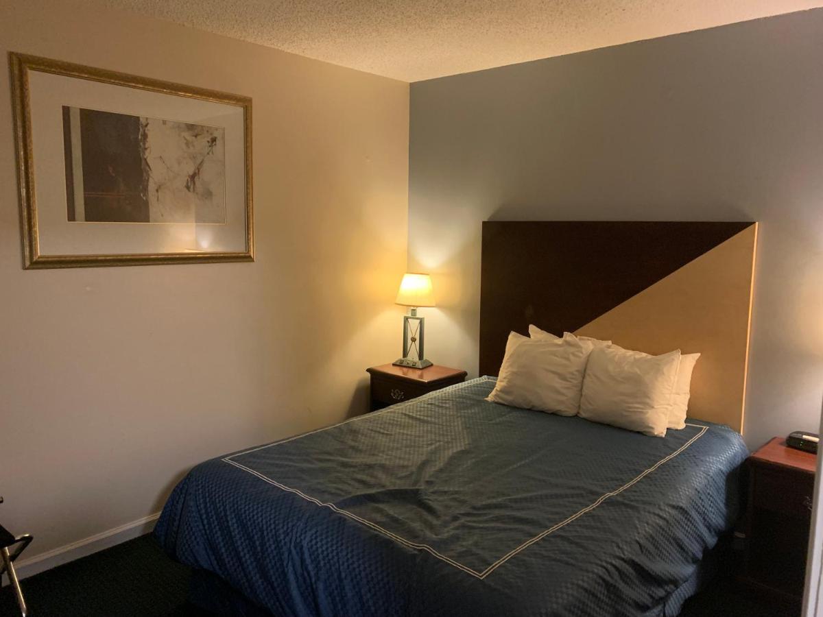 Merrimac Inn & Suites Williamsburg Bagian luar foto