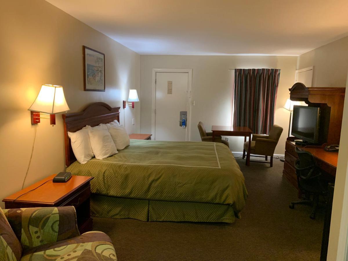 Merrimac Inn & Suites Williamsburg Bagian luar foto