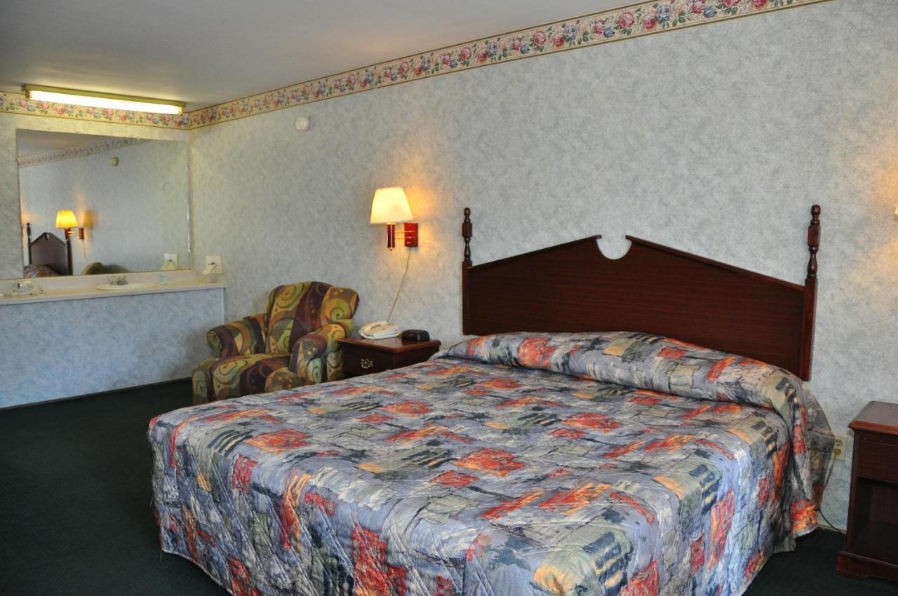 Merrimac Inn & Suites Williamsburg Bagian luar foto