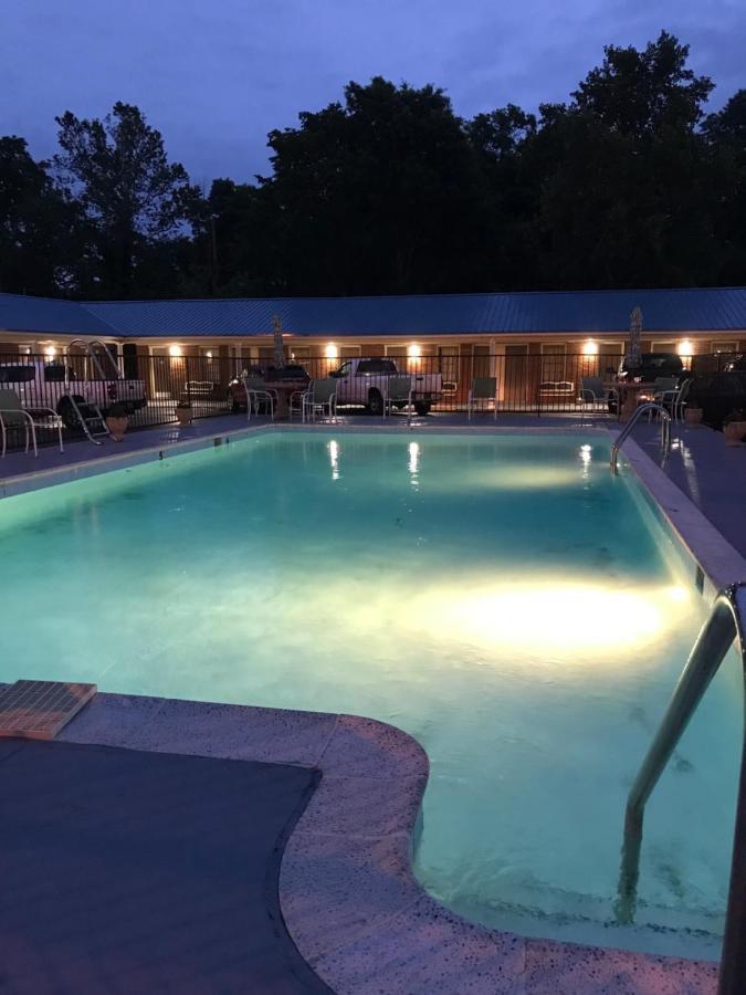 Merrimac Inn & Suites Williamsburg Bagian luar foto