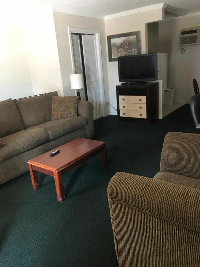 Merrimac Inn & Suites Williamsburg Bagian luar foto
