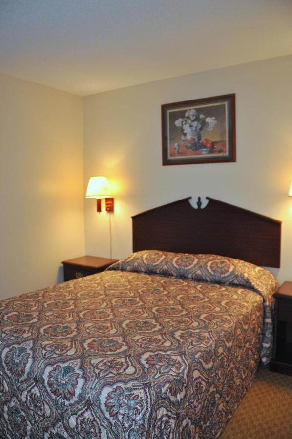 Merrimac Inn & Suites Williamsburg Bagian luar foto